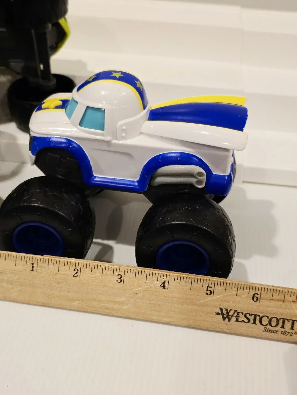 Blaze and the Monster Machines XL Truck Set READ